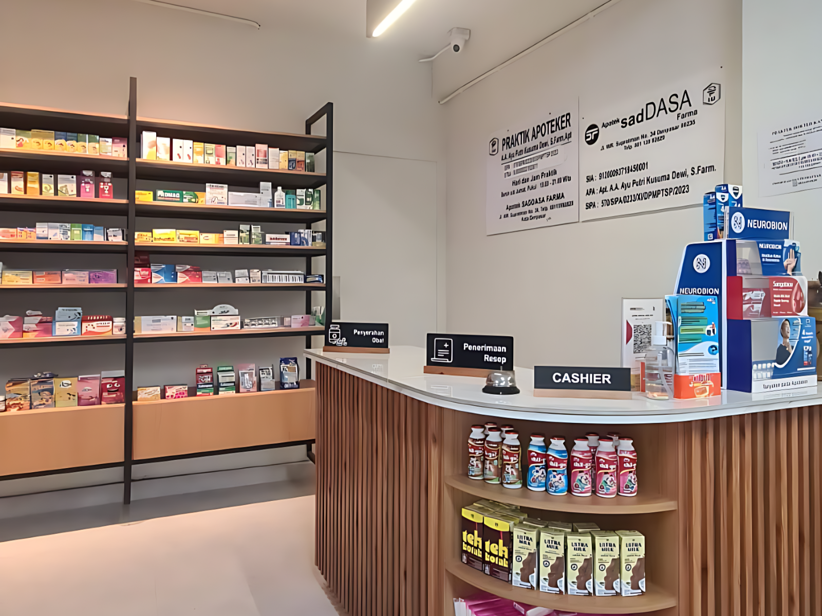 Laris Farma: Solusi Kesehatan & Kecantikan yang Selalu Ada di Hatimu